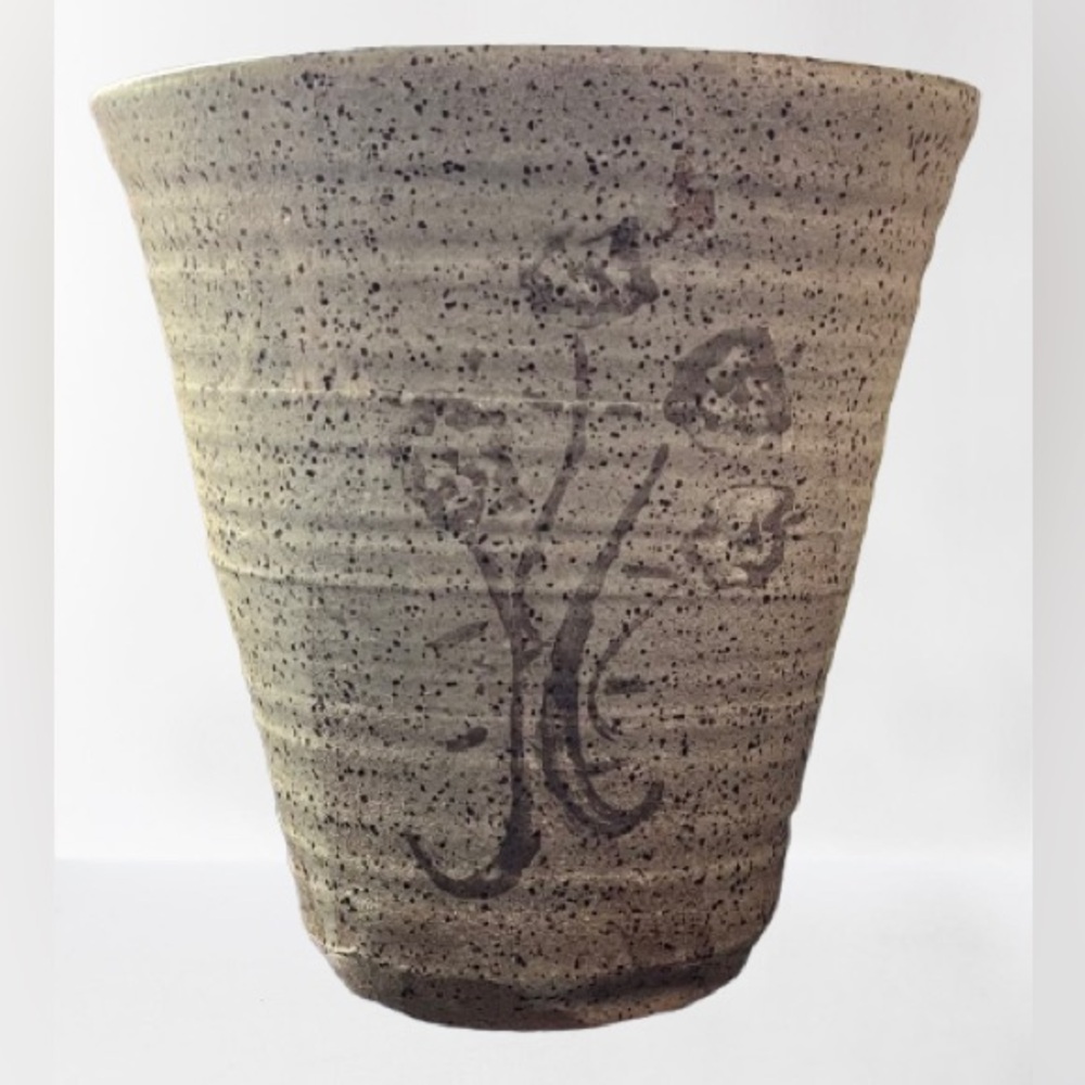 Adorable stoneware vase